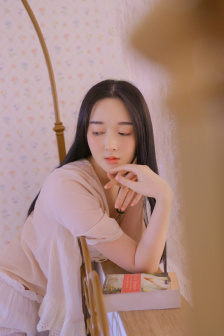 女歌手被强迫交易